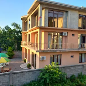 https://sun-rise.batumihotels.net