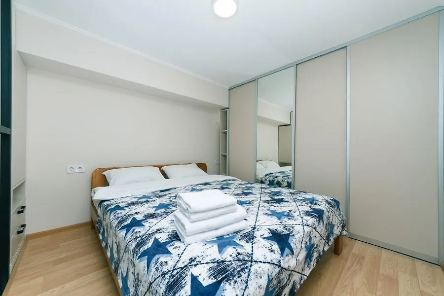 Apartment Dvukhurovnevyi Liuks Na Beresteiskoi Kyiv